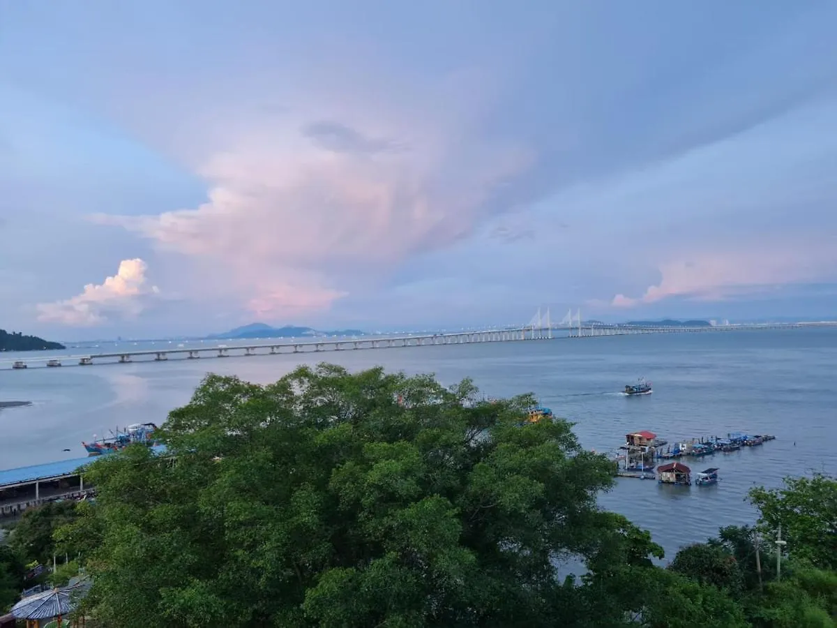 Seaview Condo 10Pax #10Minqueensbay #15Minspice Bayan Lepas Apartment