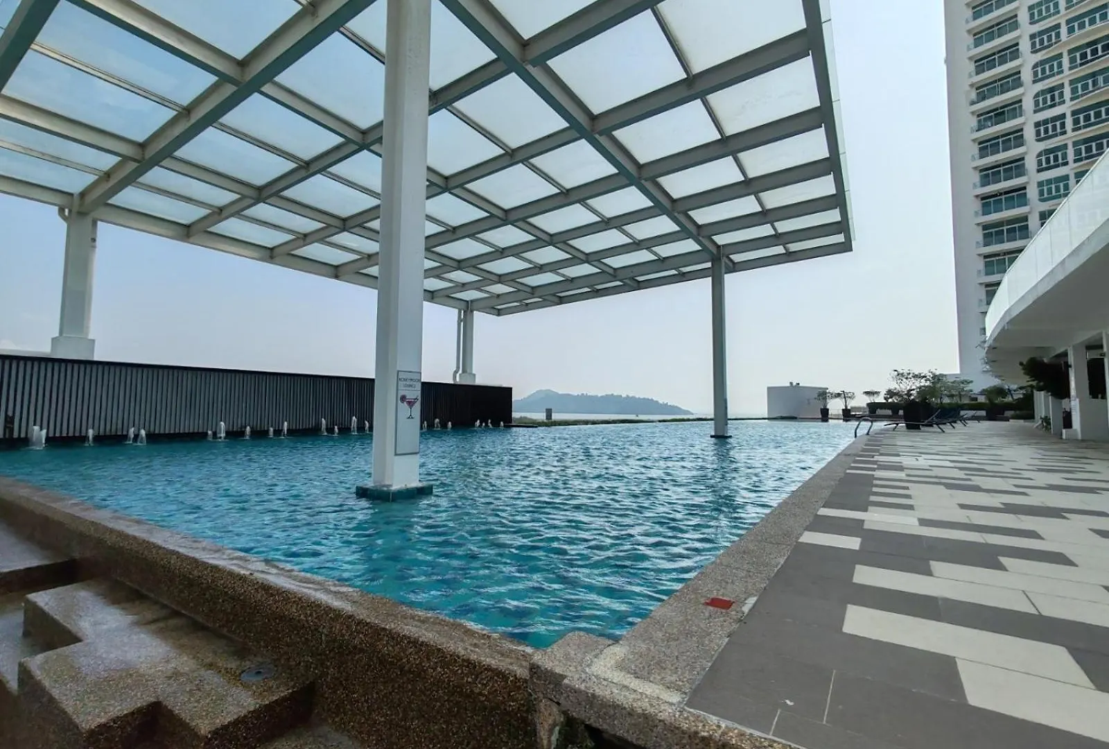 Seaview Condo 10Pax #10Minqueensbay #15Minspice Bayan Lepas Malaysia